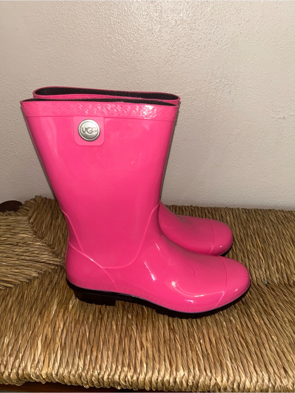UGG Women Shaye hot pink Waterproof Rain Boots Sz US 7